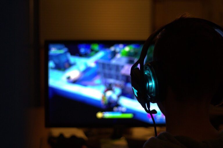 How Much Does Fortnite Make A Day